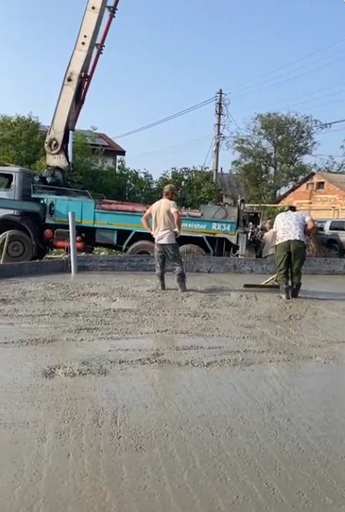 Строительство фундамента частного дома - фото